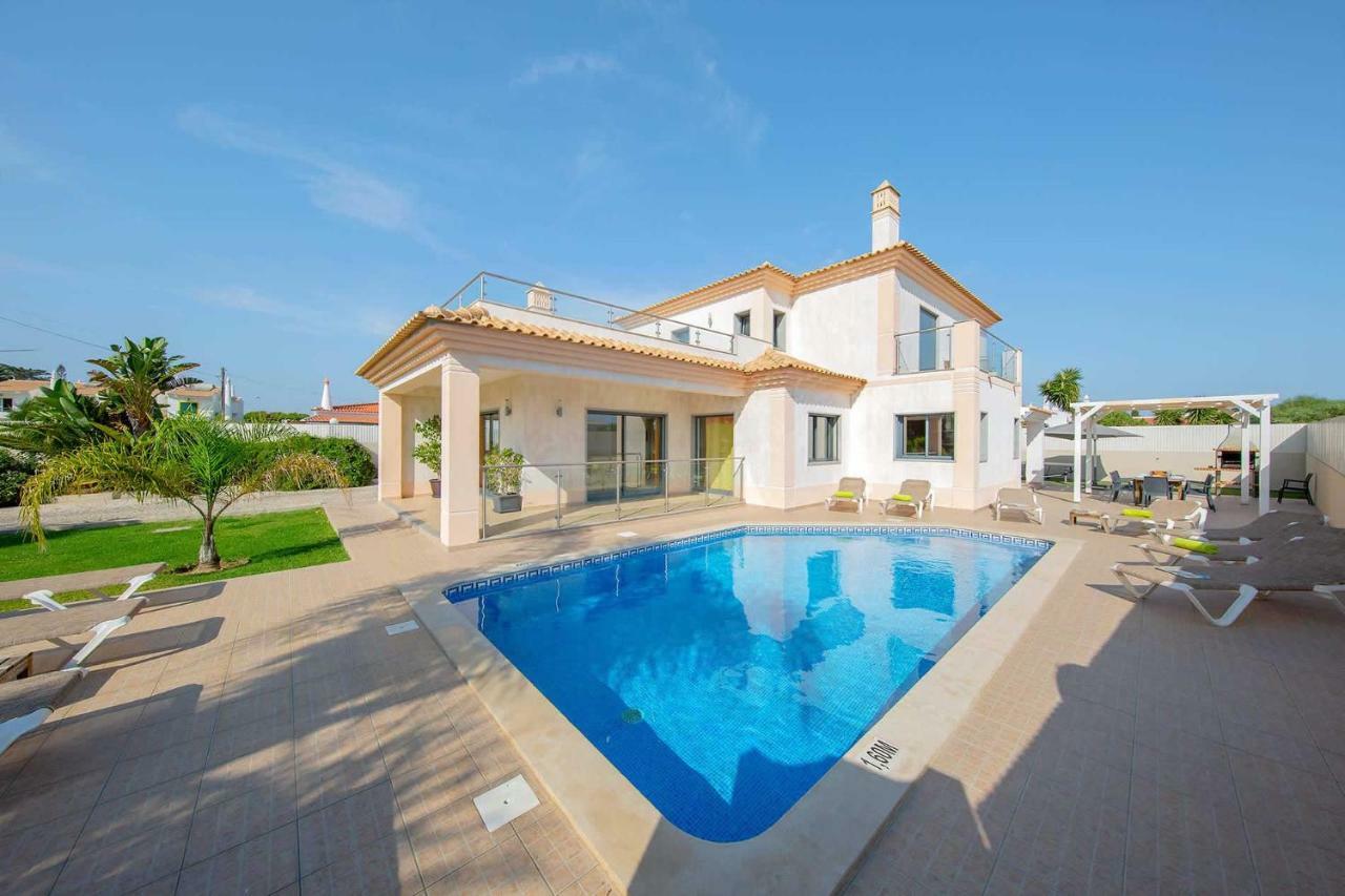 Villa Ruana - 5 Bedrooms On Suite- Free Out Door Hot Jacuzzi - By Bedzy Albufeira Kültér fotó